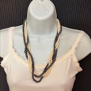 Vintage Elegant Pearl and Black Beaded Necklace